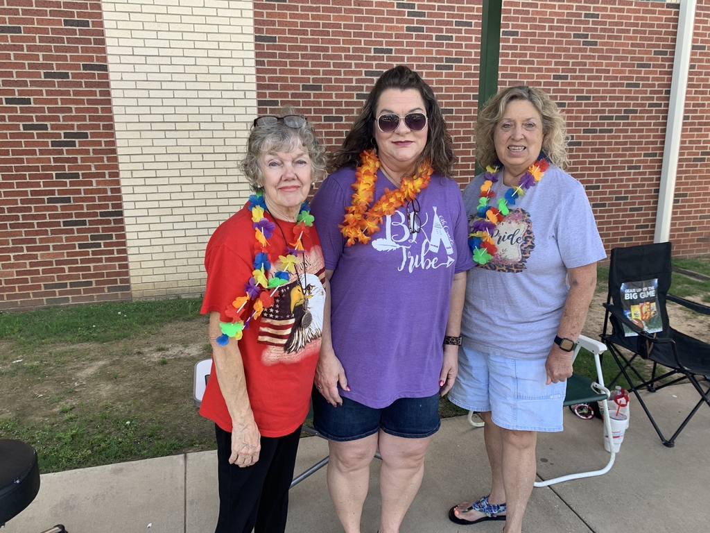 Aloha! from Mrs. Phillips, Mrs. Snow, and Mrs. DeJohn